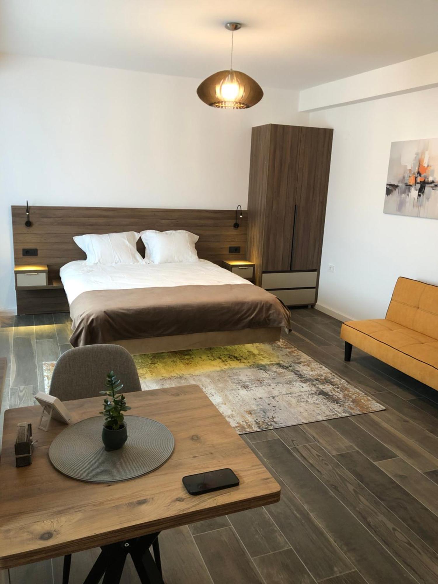 Zresidence Curtea de Argeş Esterno foto
